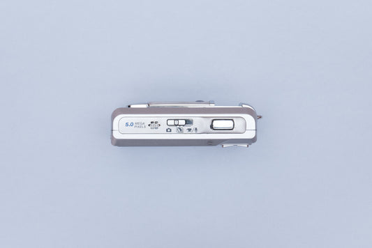 Konica Minolta DiMAGE X60 Compact Y2K Digital Camera