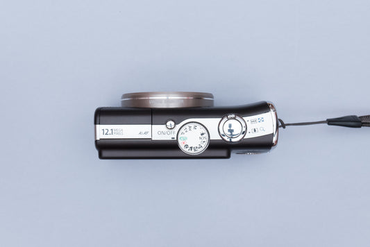 Canon PowerShot SX200 IS Compact Y2K Digital Camera