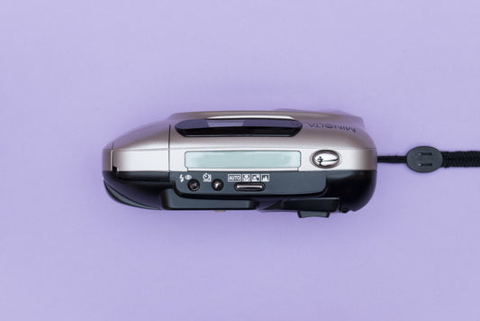 Minolta Riva Zoom 75w Compact 35mm Point and Shoot Film Camera