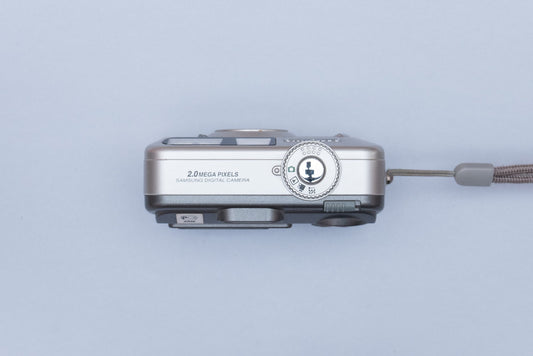 Samsung Digimax 201 Compact Y2K CCD Digital Camera