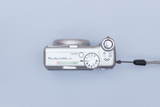Canon PowerShot A700 Compact Y2K Digital Camera