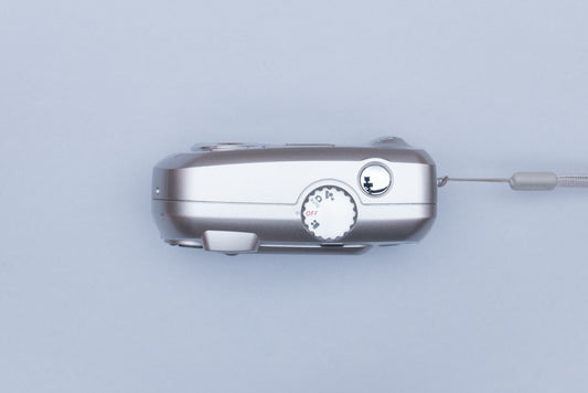 Kodak EasyShare CX7310 Compact Y2K CCD Digital Camera 2000s Digicam