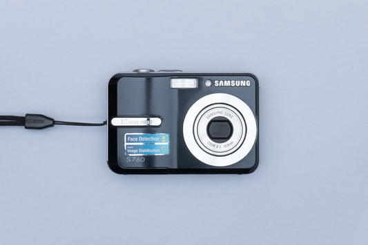Samsung S760 Compact Y2K CCD Digital Camera