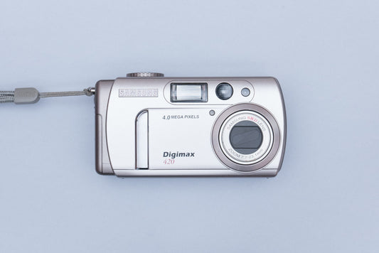 Samsung Digimax 420 Compact Y2K CCD Digital Camera 2000s Digicam