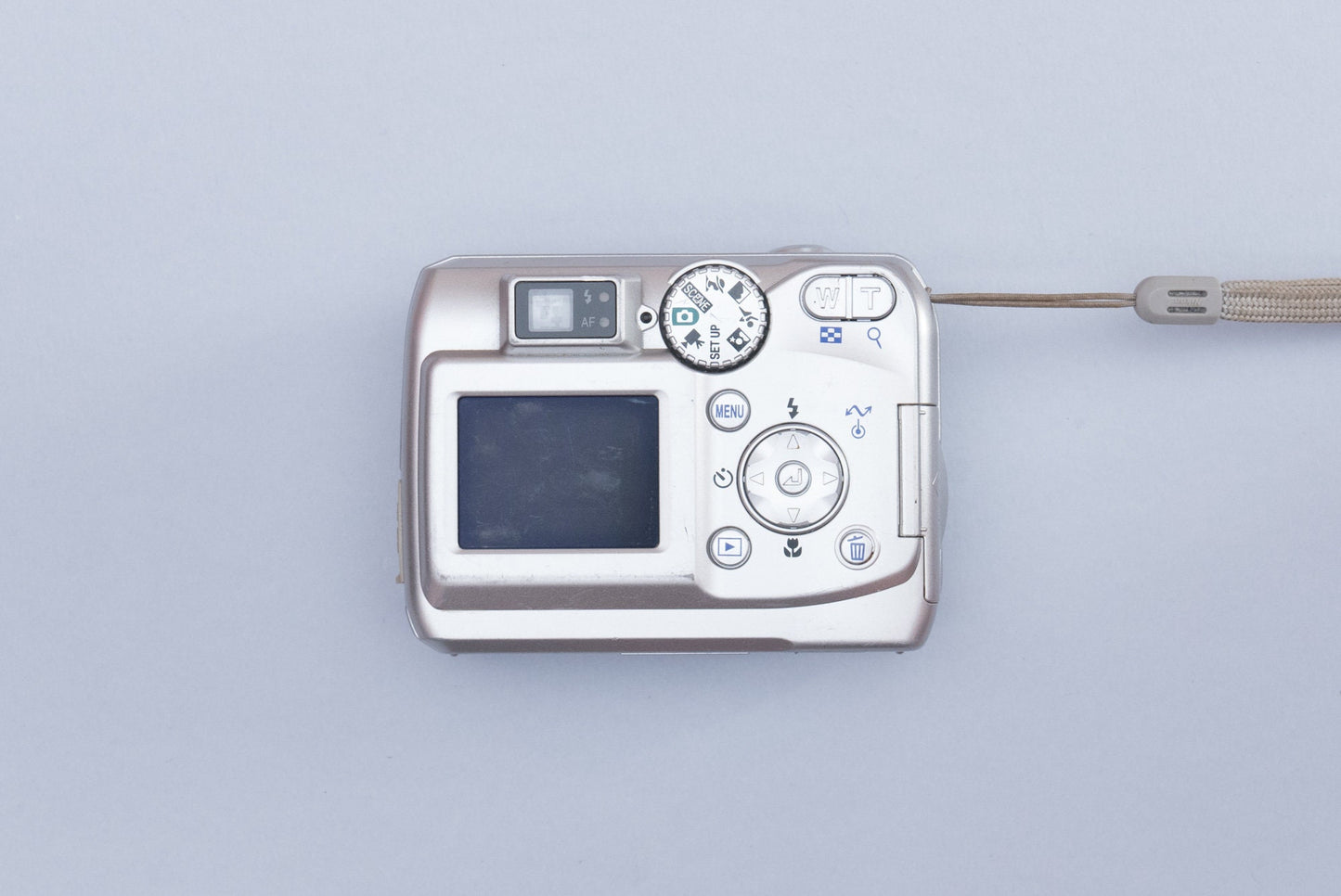 Nikon Coolpix 2200 Compact Y2K Digital Camera