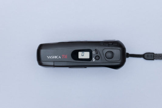Yashica T4 Carl Zeiss Tessar 35mm Compact Film Camera Kyocera Point and Shoot