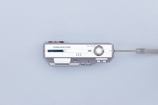 Nikon Coolpix 3700 Compact Y2K Digital Camera