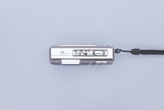 Konica Minolta DiMAGE X50 Compact Y2K Digital Camera