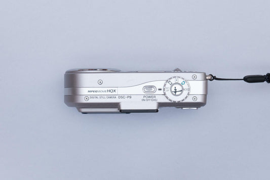 Sony Cyber-Shot DSC-P9 Compact Y2K Digital Camera