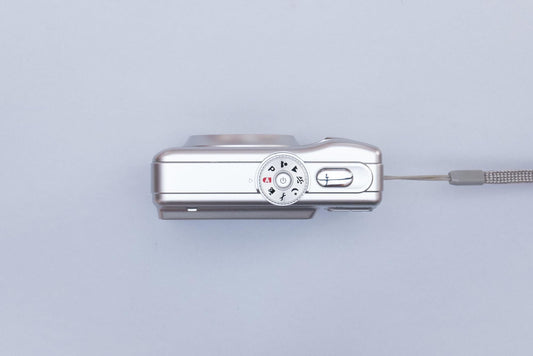 Traveler DC 7900 Compact Y2K CCD Digital Camera 2000s Digicam