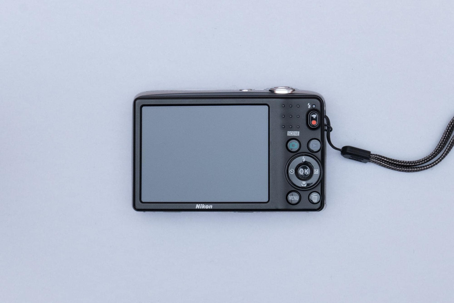 Nikon Coolpix L25 Compact Y2K Digital Camera