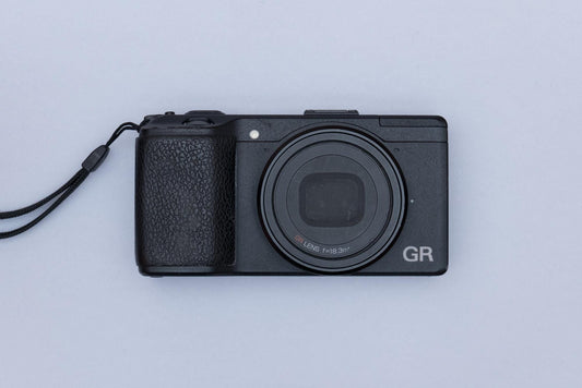 Ricoh GR Original (I) APS-C 16 Megapixels Compact Digital Camera with built-in flash