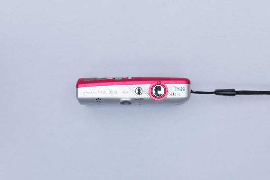 Canon IXUS 95 IS Y2K CCD Compact Digital Camera