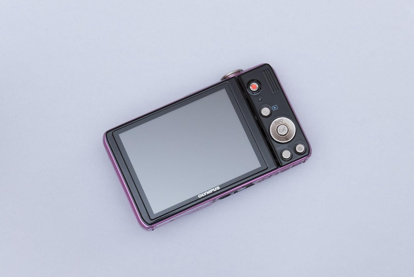 Olympus D-720 Compact Y2K Digital Camera