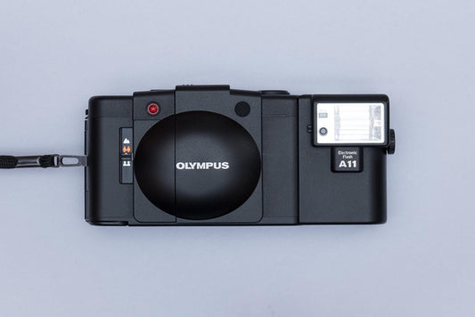 Olympus XA 2 Compact Film Camera with Zuiko 3.5/35mm lens A11 Flash and Box
