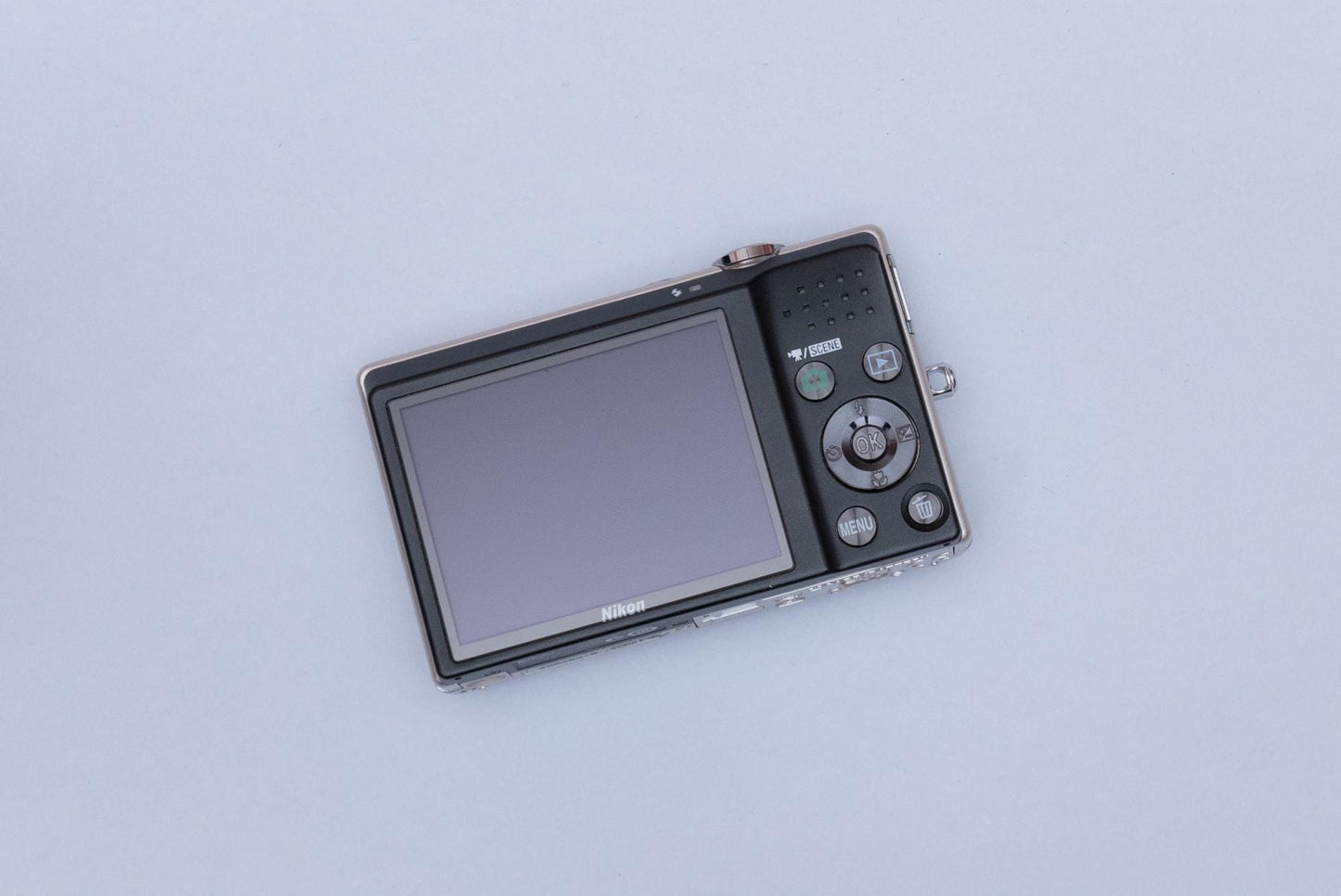 Nikon Coolpix S570 Compact Y2K Digital Camera