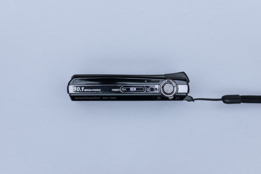 Sony Cyber-Shot DSC-T500 Compact Digital Camera