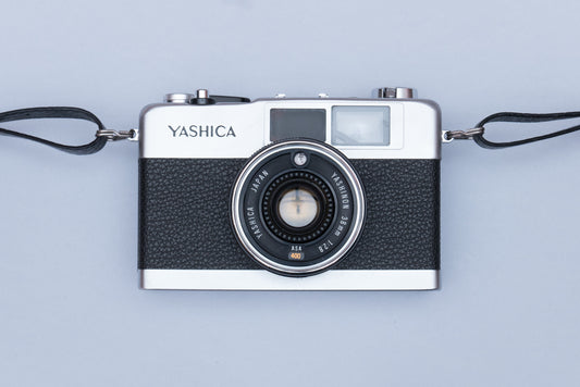 Yashica 35-ME Vintage 35mm Film Camera