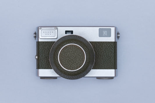 Werra IV Olive Rangefinder 35mm Film Camera with Carl Zeiss Tessar lens