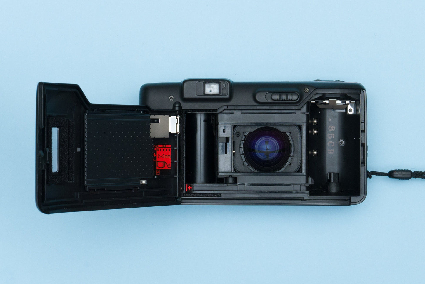 Nikon Zoom 310 AF Panorama Quartz Date Compact 35mm Film Camera
