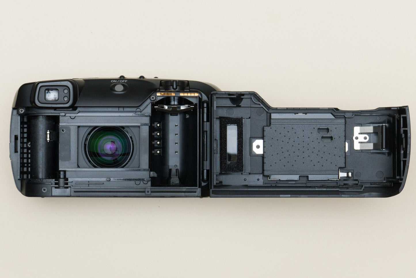 Minolta Supreme Freedom Zoom Compact 35mm Point and Shoot Film Camera