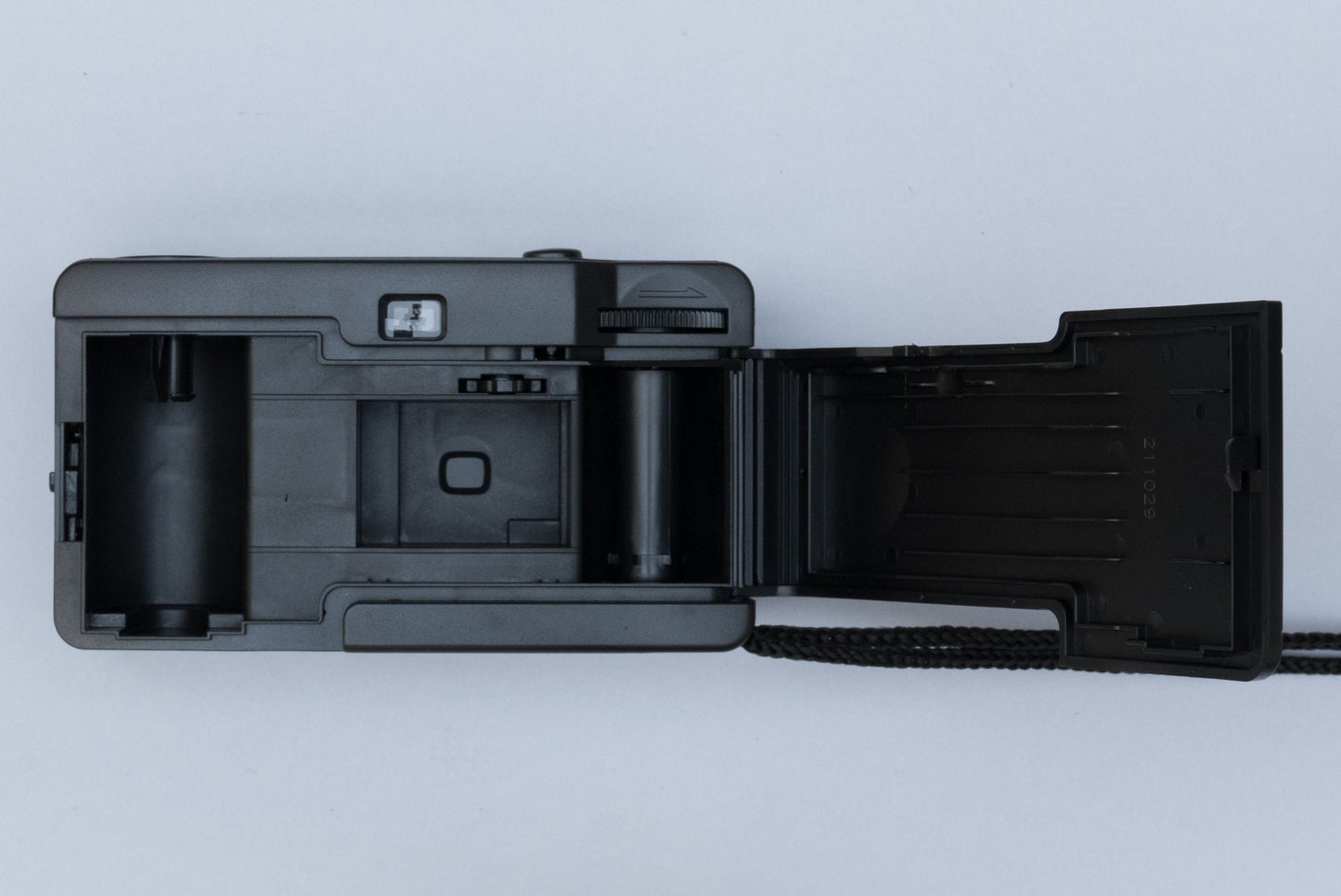 Ilford Photo HARMAN 35mm Reusable Film Camera with 2 rolls Kentmere Pan 400 Film