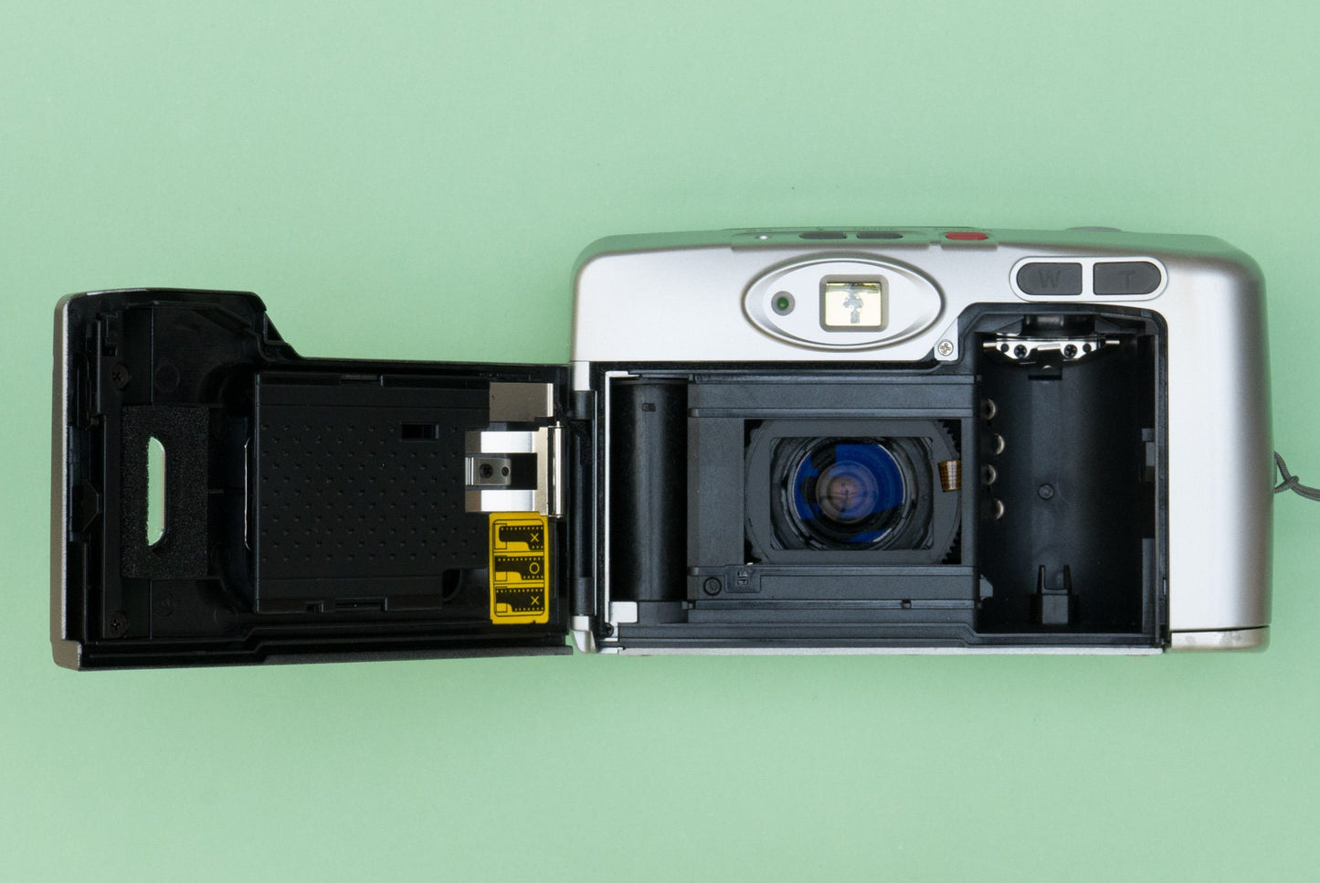 Revue 880 AF-D Zoom Compact Point and Shoot 35mm Film Camera