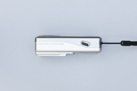 Ricoh Caplio RZ1 Compact Y2K Digital Camera