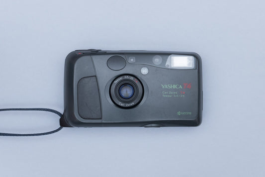 Yashica T4 Safari Carl Zeiss Tessar 35mm Compact Film Camera
