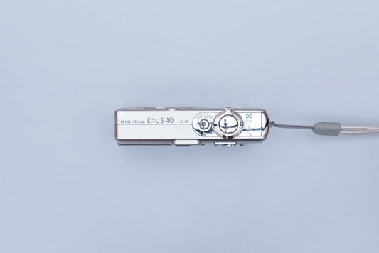 Canon IXUS 40 Y2K CCD Compact Digital Camera