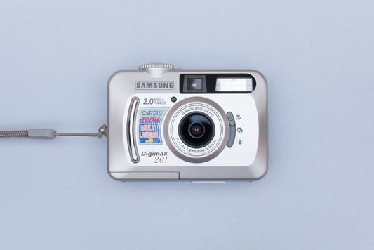 Samsung Digimax 201 Compact Y2K CCD Digital Camera