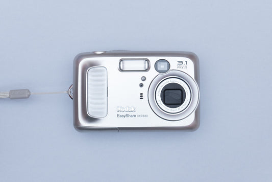 Kodak EasyShare CX7330 Compact Y2K CCD Digital Camera 2000s Digicam