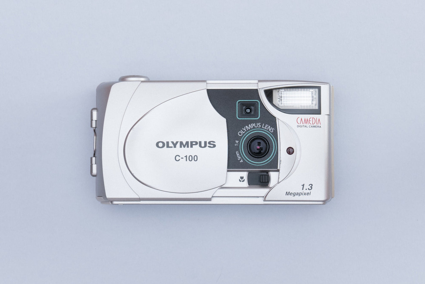 Olympus Camedia C-100 Compact Y2K Digital Camera