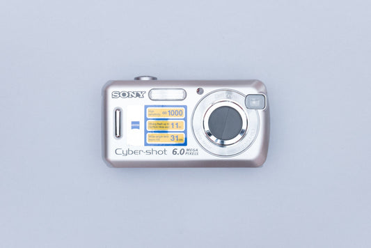 Sony Cyber-Shot DSC-S600 Compact Y2K Digital Camera