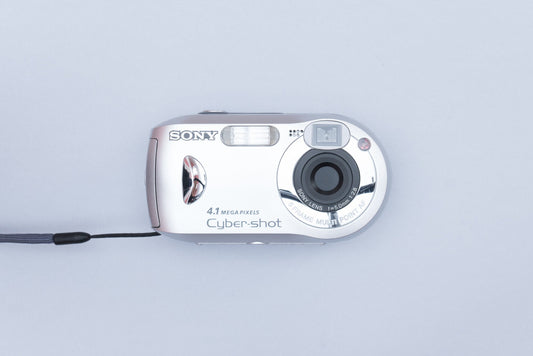 Sony Cyber-Shot DSC-P43 Compact Y2K Digital Camera