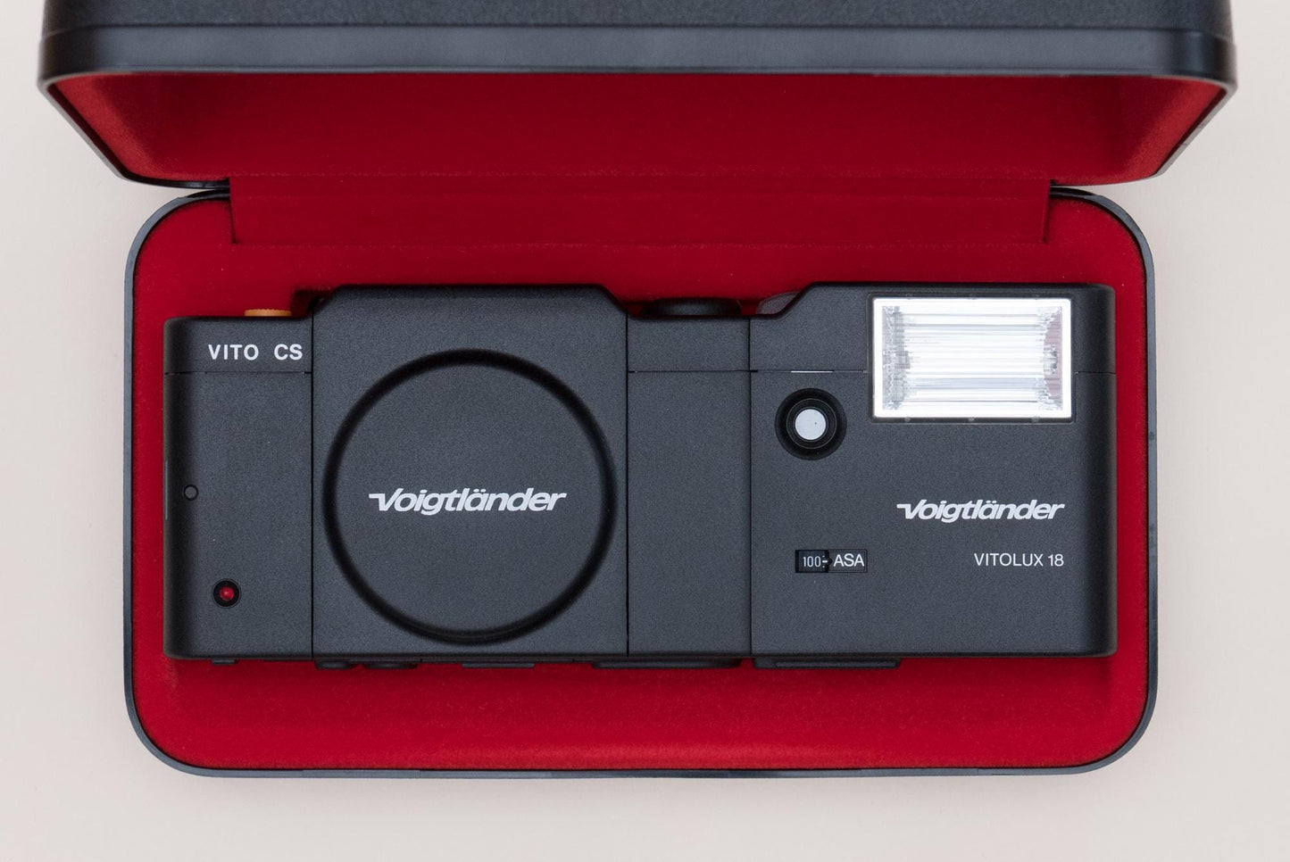 Voigtlander Vito CS Compact 35mm Film Camera with Vitolux 18 Flash and Box