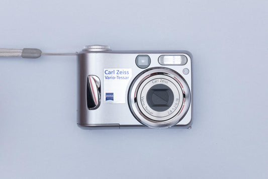 Sony Cyber-Shot DSC-S60 Compact Y2K Digital Camera