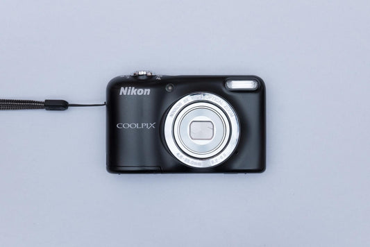 Nikon Coolpix L31 Compact Y2K Digital Camera