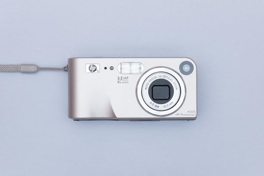 HP Photosmart M305 Compact Y2K Digital Camera