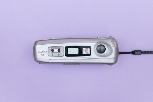 Yashica T5 Carl Zeiss Tessar 35mm Compact Film Camera Kyocera Point and Shoot
