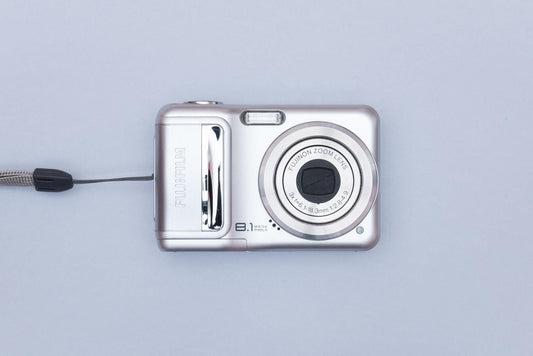 Fujifilm FinePix A850 Compact Y2K CCD Digital Camera 2000s Digicam