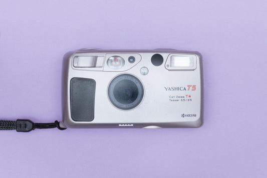 Yashica T5 Carl Zeiss Tessar 35mm Compact Film Camera Kyocera Point and Shoot