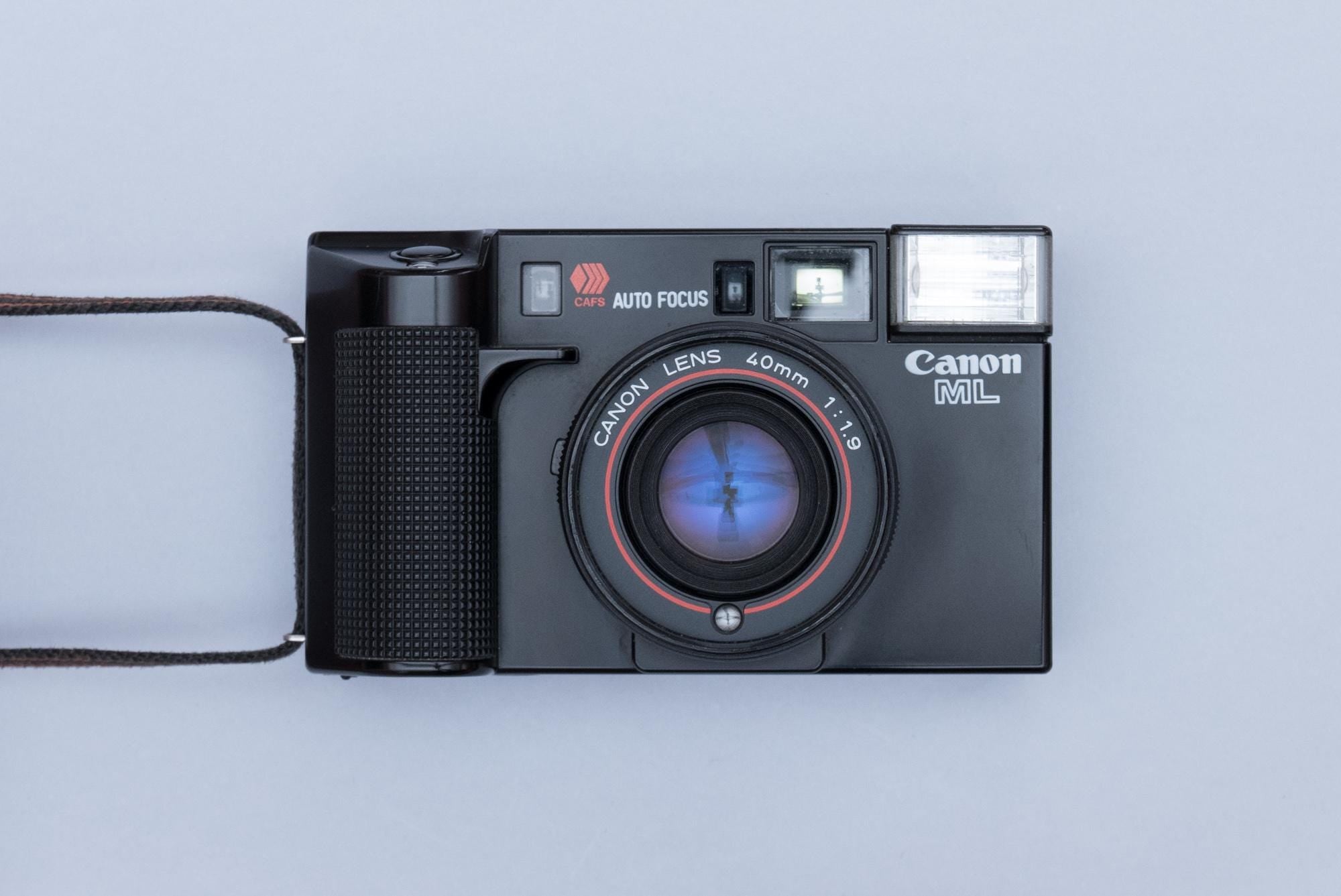 Canon AF35ML 35mm Point and Shoot Film Camera – OHSOCULT Film Compacts