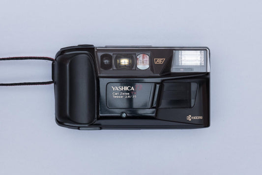 Yashica T3 Carl Zeiss Tessar 35mm Compact Film Camera Kyocera Point and Shoot