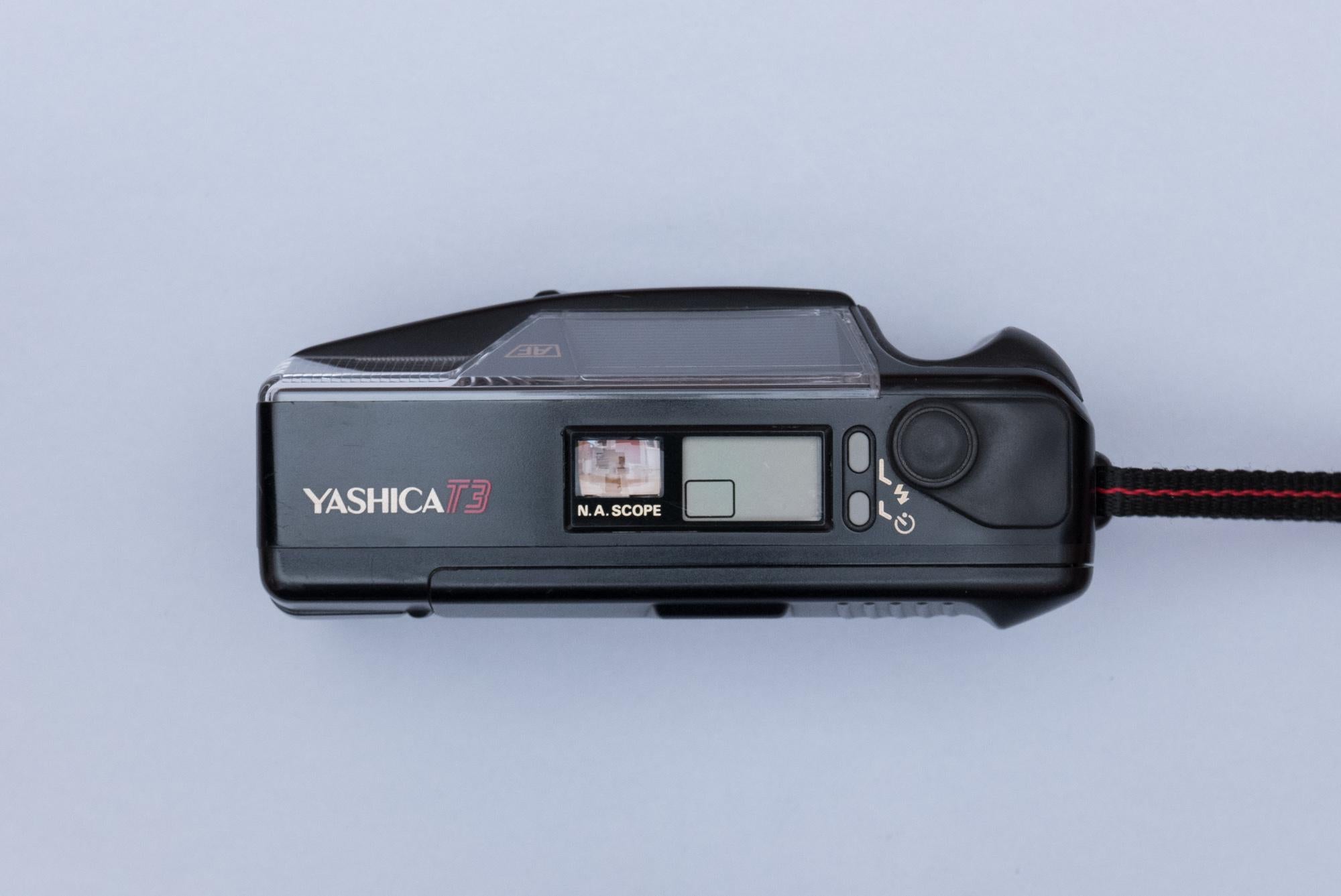 Yashica T3 Carl Zeiss Tessar 35mm Compact Film Camera Kyocera
