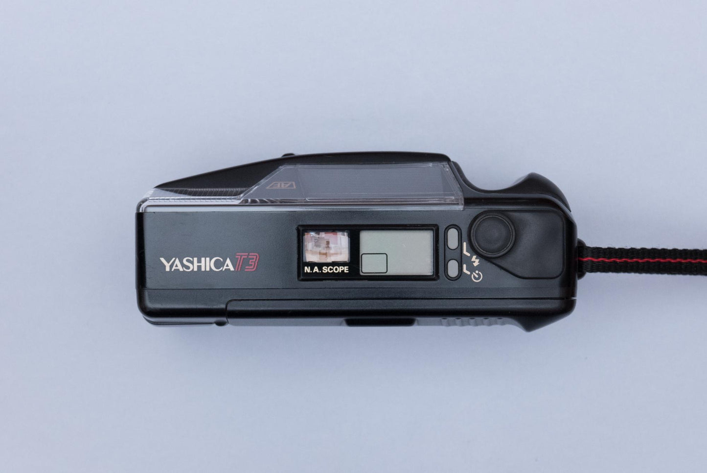 Yashica T3 Carl Zeiss Tessar 35mm Compact Film Camera Kyocera Point and Shoot