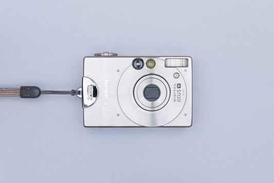 Canon IXUS V Y2K CCD Compact Digital Camera