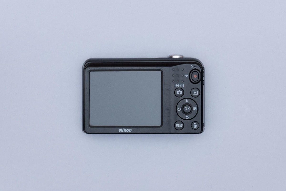 Nikon Coolpix A10 Compact Y2K Digital Camera