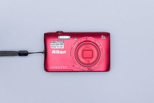 Nikon Coolpix S3700 Compact Y2K Digital Camera