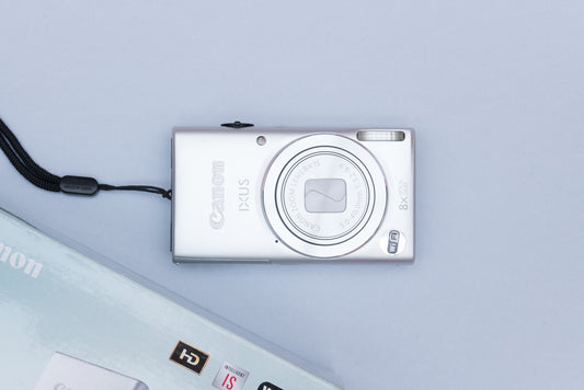 Canon IXUS 135 Compact Digital Camera